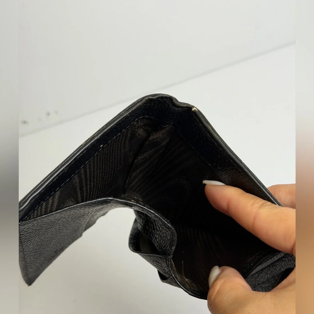 Gucci Guccissima Heart Embossed Black Leather Wallet